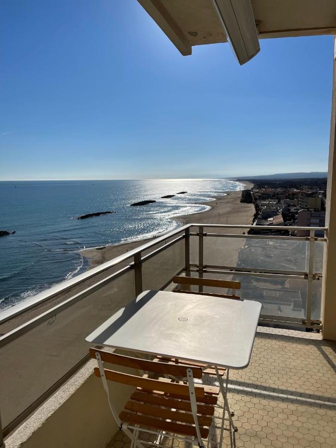 Sur Le Sable, Face A La Mer La Petite Tour 발라 플라주 외부 사진